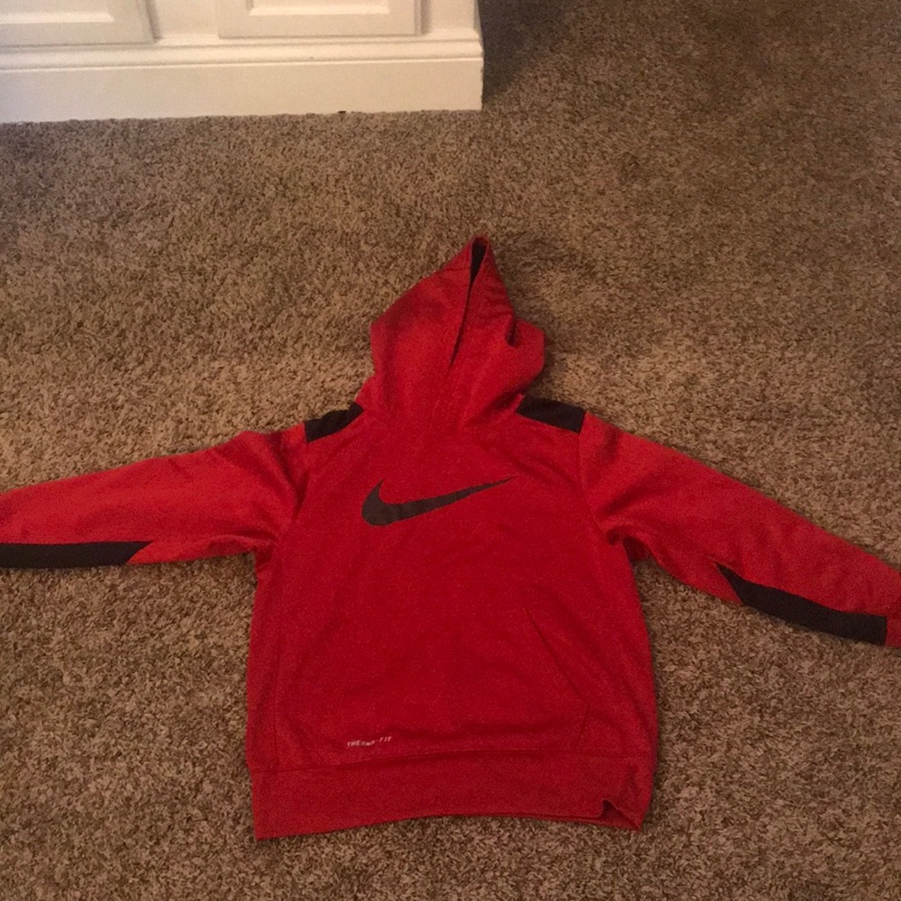 Nike therma fit sweatshirt